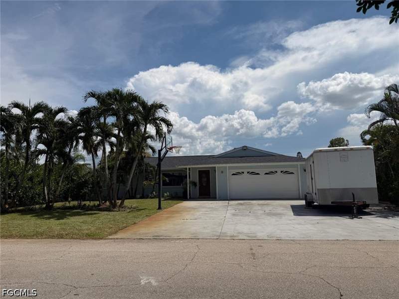 3 bedroom SingleFamilyResidence at 2348 Gorham Ave, Fort Myers, Fort Myers — photo 2