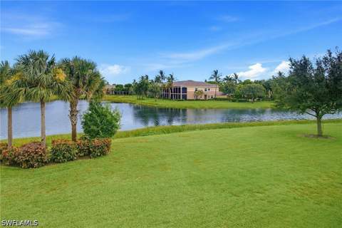 3153 Aviamar Cir 202, Naples FL - photo 24 of 49