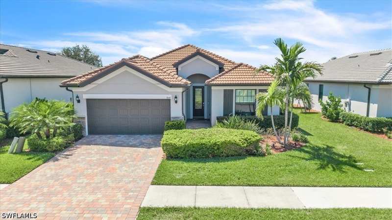 3 bedroom SingleFamilyResidence at 3049 Walnut Grove Ln, Country Club, Alva — photo 1