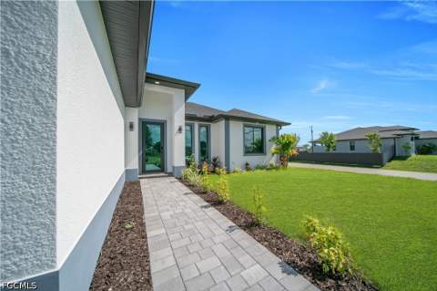 1825 NE 22nd Ter, Cape Coral FL - photo 11 of 40