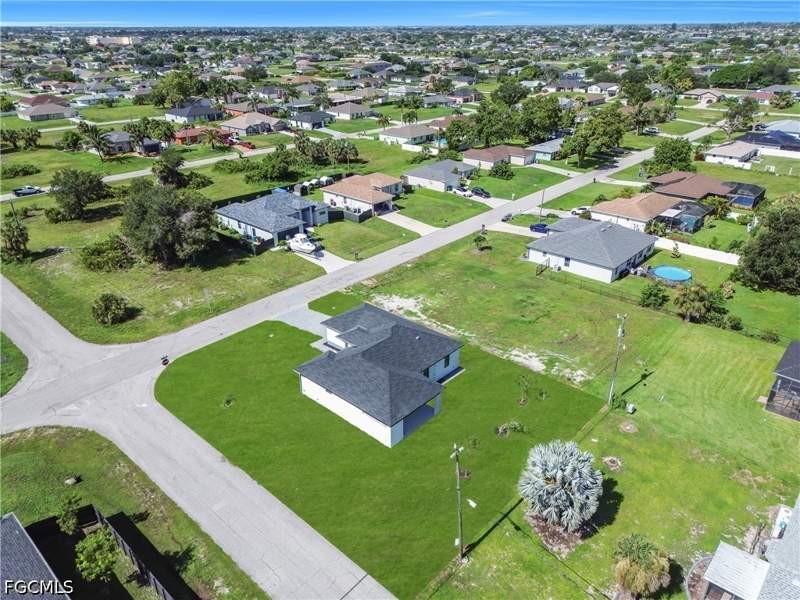 3 bedroom SingleFamilyResidence at 1825 NE 22nd Ter, Cape Coral, Cape Coral — photo 3