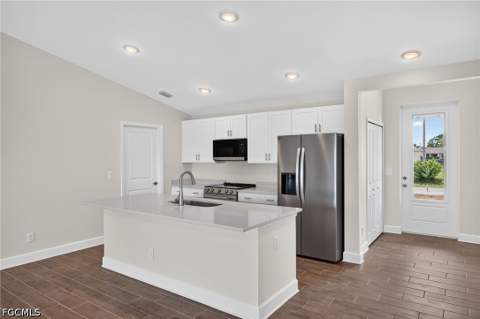 2821 NW 22nd Pl, Cape Coral FL - photo 10 of 32