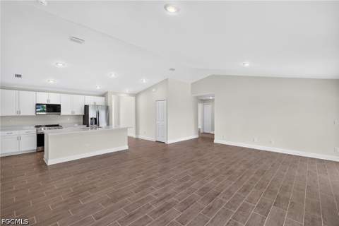 2821 NW 22nd Pl, Cape Coral FL - photo 14 of 32