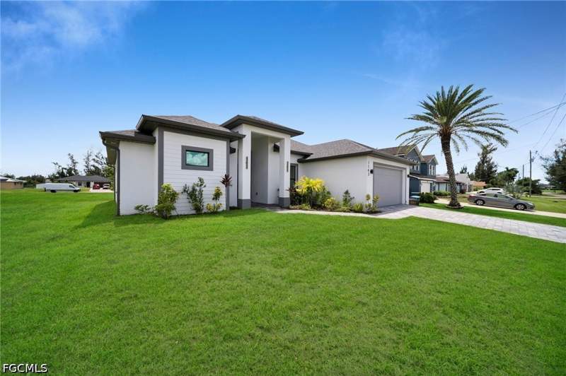 3 bedroom SingleFamilyResidence at 1143 NW 27th Pl, Cape Coral, Cape Coral — photo 3