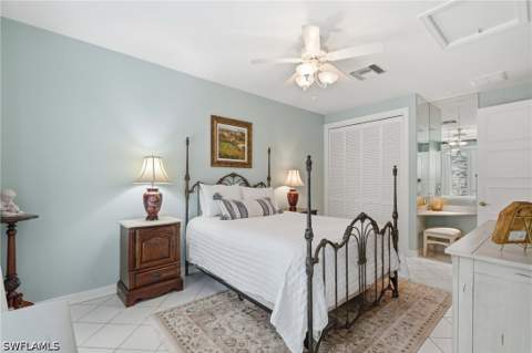 7976 Grand Bay Dr 5, Naples FL - photo 20 of 37