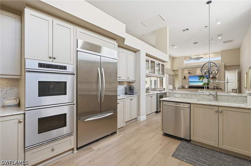 3 bedroom Detached at 7976 Grand Bay Dr 5, Grand Bay At Pelican Bay, Naples — photo 3