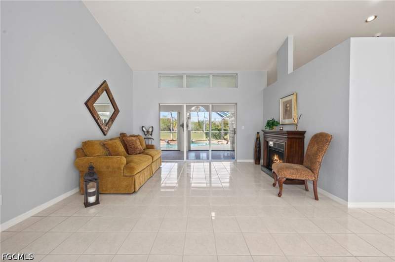4 bedroom SingleFamilyResidence at 7861 Twin Eagle Ln, Eagle Ridge, Fort Myers — photo 3