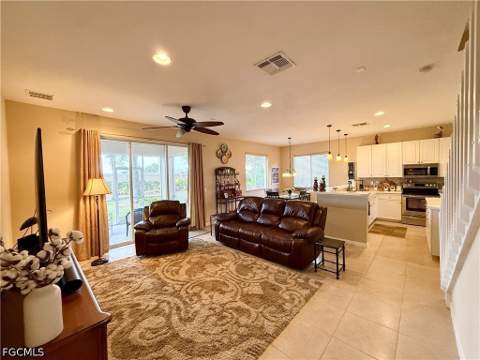 15470 Laguna Hills Dr, Fort Myers FL - photo 14 of 49