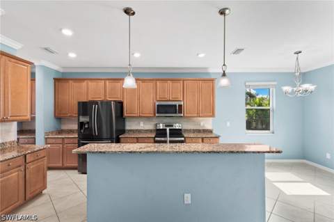 2414 Caslotti Way, Cape Coral FL - photo 6 of 33