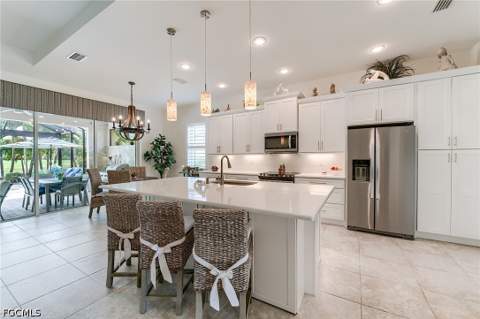 10566 Carena Cir, Fort Myers FL - photo 16 of 50