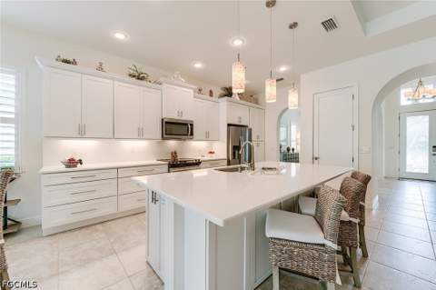 10566 Carena Cir, Fort Myers FL - photo 7 of 50