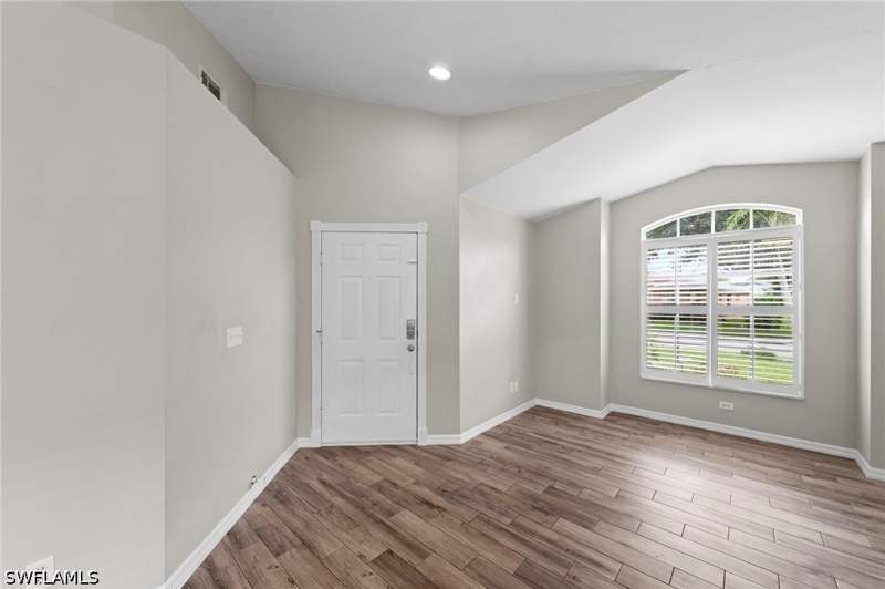 4 bedroom SingleFamilyResidence at 21715 Brixham Run Loop, Stoneybrook, Estero — photo 4