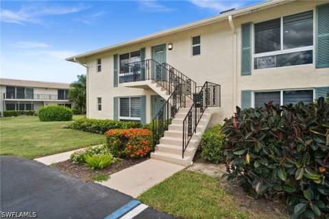 105 Harrison Rd 4, Naples FL - photo 17 of 34