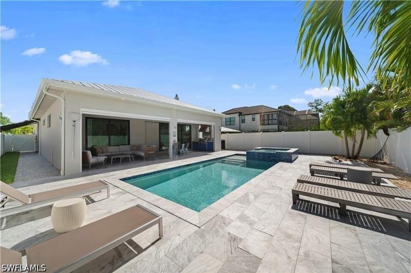 4 bedroom SingleFamilyResidence at 828 100th Ave N, Naples Park, Naples — photo 2