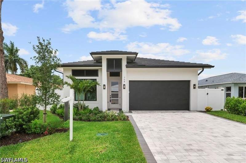 4 bedroom SingleFamilyResidence at 708 100th Ave N, Naples Park, Naples — photo 2