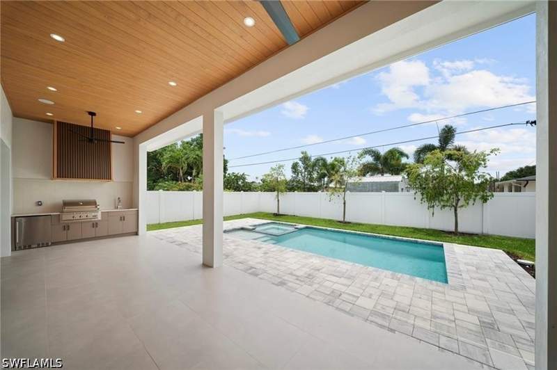 4 bedroom SingleFamilyResidence at 708 100th Ave N, Naples Park, Naples — photo 3
