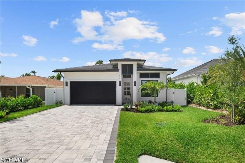 4 bedroom SingleFamilyResidence at 638 93rd Ave N, Naples Park, Naples — photo 4