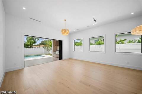 638 93rd Ave N, Naples FL - photo 8 of 41