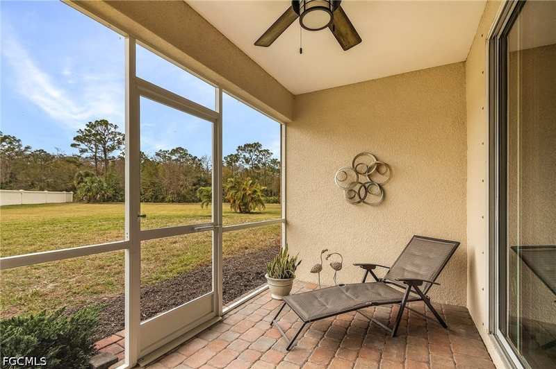 2 bedroom Attached at 15262 Ligustrum Ln, Cascades, Alva — photo 1