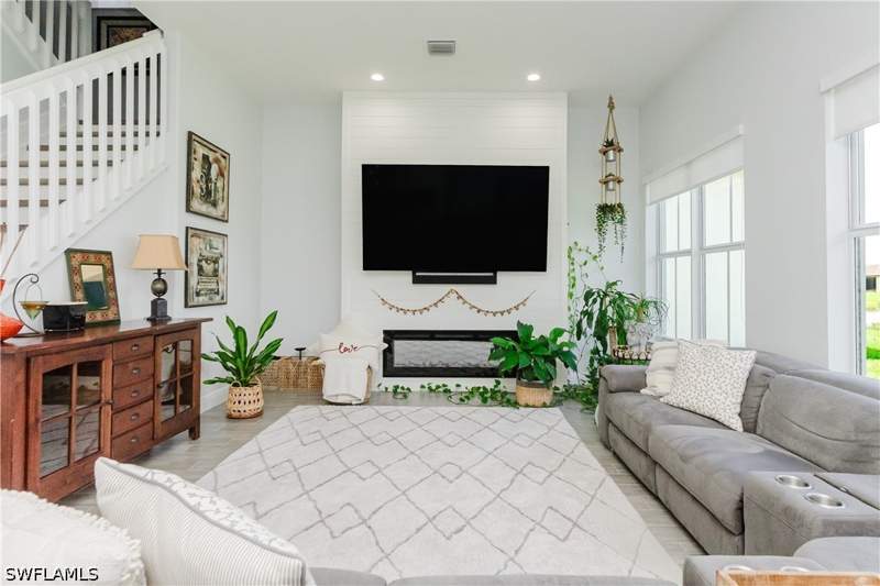 5 bedroom SingleFamilyResidence at 4870 Frattina St, Maple Ridge, Ave Maria — photo 5