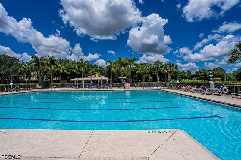 3 bedroom SingleFamilyResidence at 9663 Blue Stone CIR, STONEYBROOK, Fort Myers — photo 4
