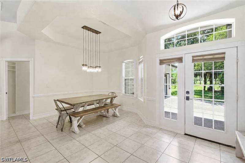 3 bedroom SingleFamilyResidence at 5791 Golden Gate Pkwy, Golden Gate Estates, Naples — photo 4
