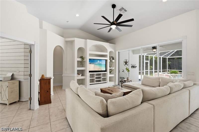 3 bedroom SingleFamilyResidence at 5791 Golden Gate Pkwy, Golden Gate Estates, Naples — photo 5