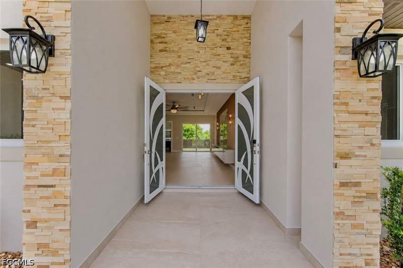 3 bedroom SingleFamilyResidence at 2903 4th St SW, Lehigh Acres, Lehigh Acres — photo 4