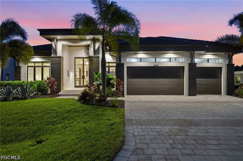 3 bedroom SingleFamilyResidence at 4949 Seville Ct, Cape Coral, Cape Coral — photo 1