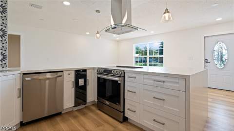 1393 White Cedar Ln, North Fort Myers FL - photo 7 of 24