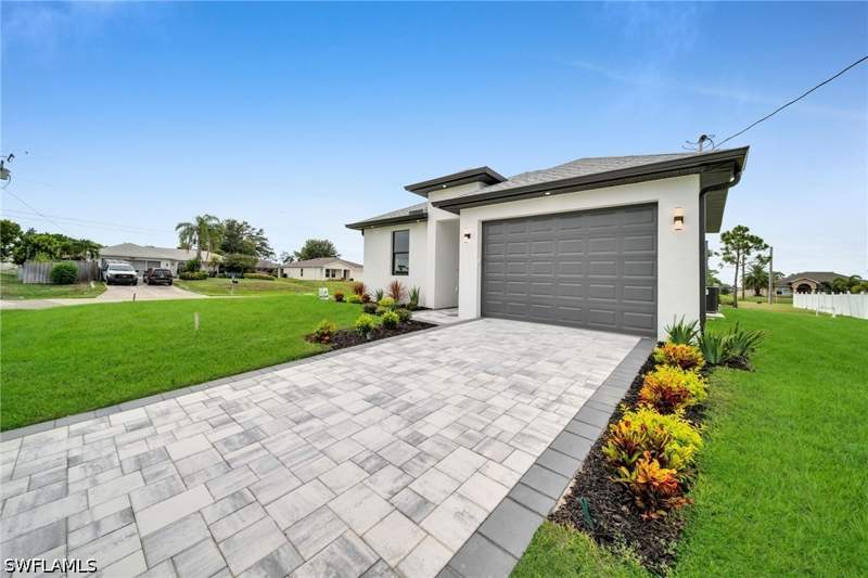 3 bedroom SingleFamilyResidence at 2015 NW 23rd St, Cape Coral, Cape Coral — photo 2