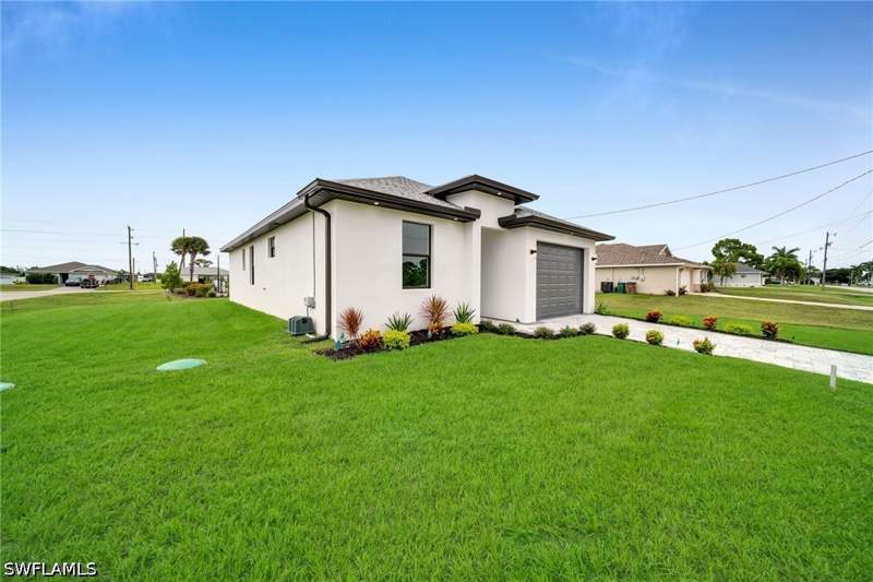 3 bedroom SingleFamilyResidence at 2015 NW 23rd St, Cape Coral, Cape Coral — photo 3