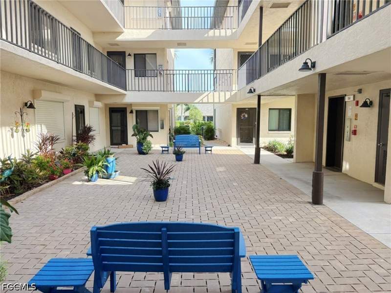 2 bedroom Condominium at 11460 Caravel Cir 5002, Terrace, Fort Myers — photo 2