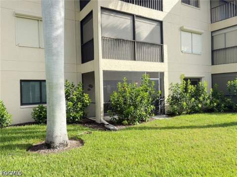 11460 Caravel Cir 5002, Fort Myers FL - photo 8 of 20