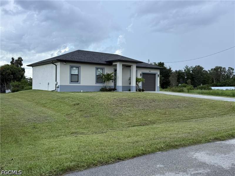 3 bedroom SingleFamilyResidence at 383 Pennfield Ave, Lehigh Acres, Lehigh Acres — photo 2