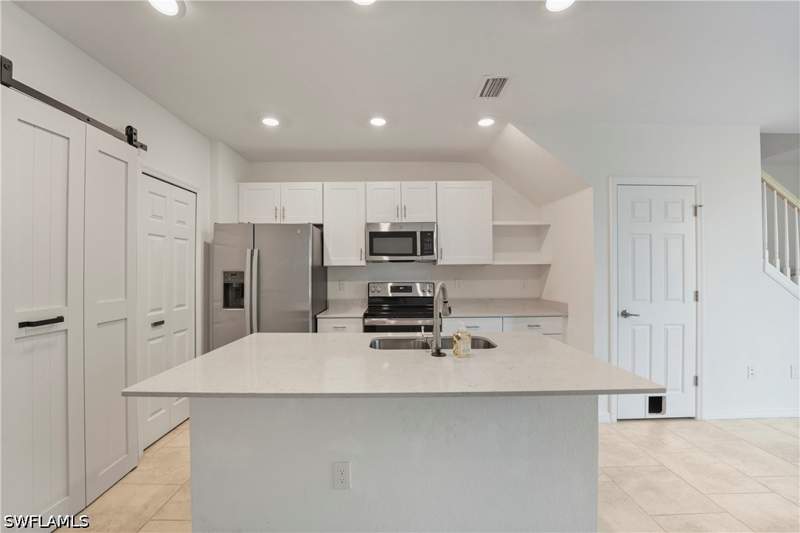 3 bedroom Townhouse at 14053 Oviedo Pl, Portico, Fort Myers — photo 5