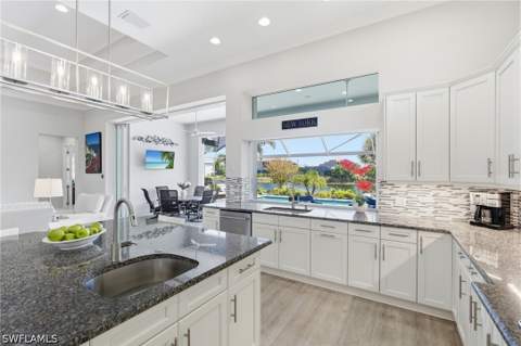 6061 Lucaya Way, Naples FL - photo 10 of 50