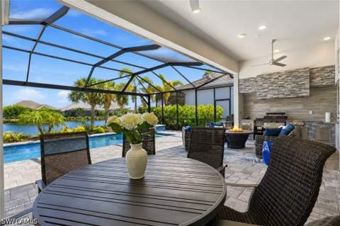 6061 Lucaya Way, Naples FL - photo 15 of 50