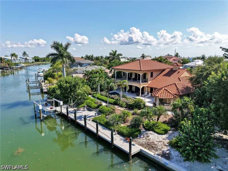 4 bedroom SingleFamilyResidence at 918 Limpet Dr, Shell Harbor, Sanibel — photo 1