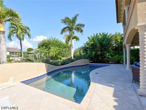 918 Limpet Dr, Sanibel FL - photo 11 of 38