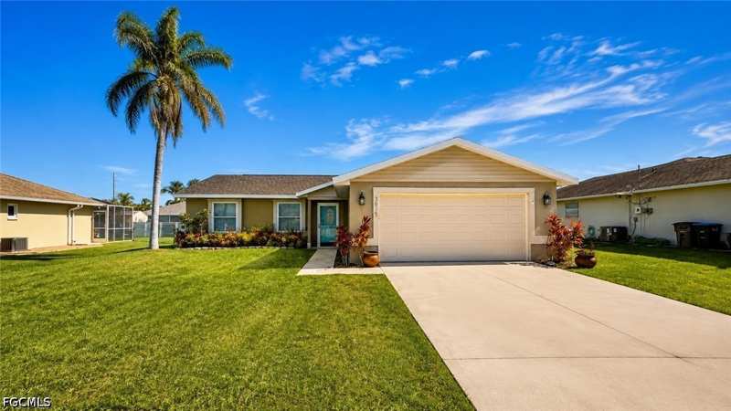 3 bedroom SingleFamilyResidence at 3915 SW 1st Ave, Cape Coral, Cape Coral — photo 1