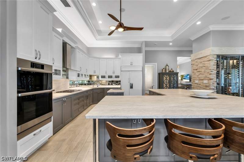 4 bedroom SingleFamilyResidence at 590 Putter Point Pl, Moorings, Naples — photo 5