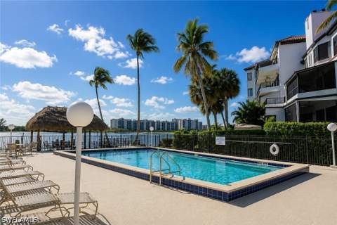 60 Pelican St W 602, Naples FL - photo 12 of 14