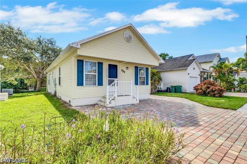 2 bedroom SingleFamilyResidence at 254 Leawood Cir, Leawood Lakes, Naples — photo 3