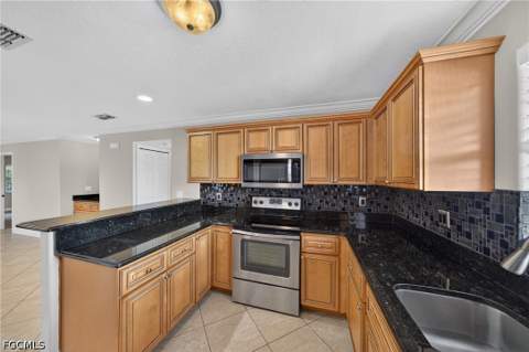 4205 SE 19th Ave 203, Cape Coral FL - photo 12 of 31
