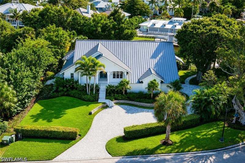 3 bedroom SingleFamilyResidence at 5042 Seahorse Ave, Seagate, Naples — photo 1