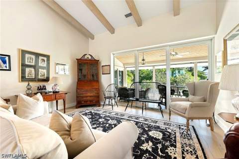 5042 Seahorse Ave, Naples FL - photo 19 of 37
