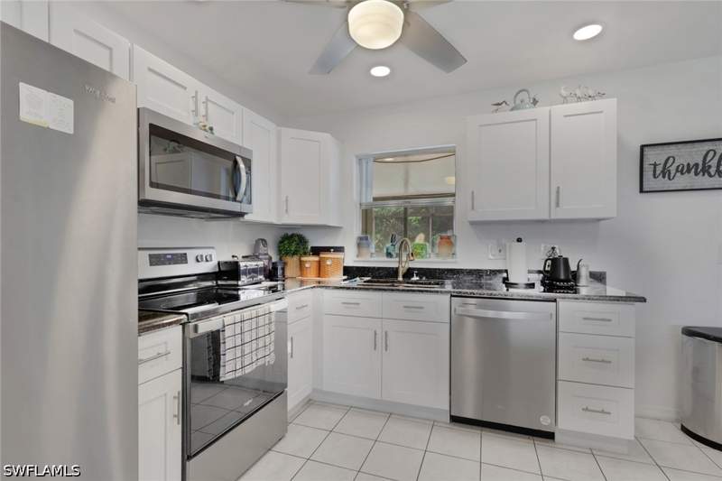 3 bedroom SingleFamilyResidence at 12213 De Moya Dr, Fort Myers Shores, Fort Myers — photo 5
