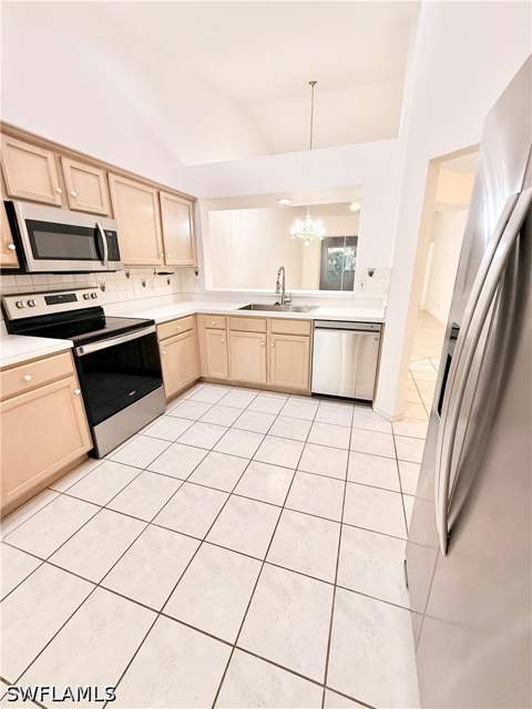 7001 Lone Oak Blvd, Naples FL - photo 11 of 27