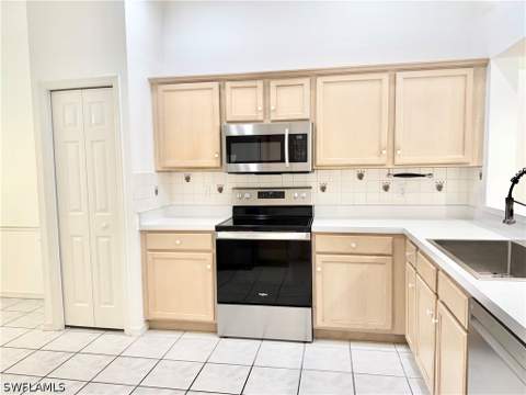 7001 Lone Oak Blvd, Naples FL - photo 6 of 27